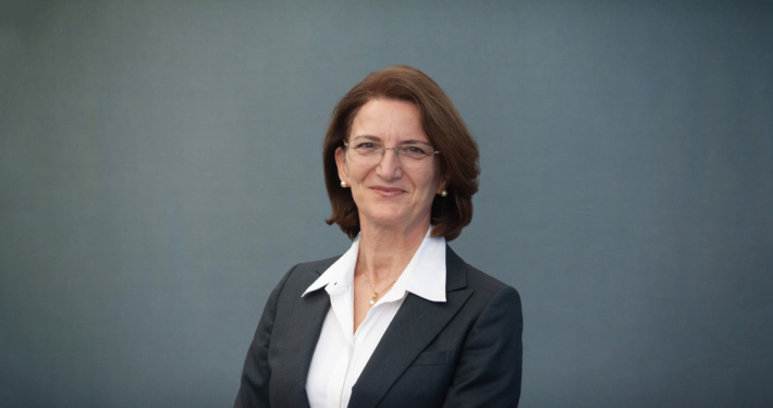 Headshot of Cerasela Cristei